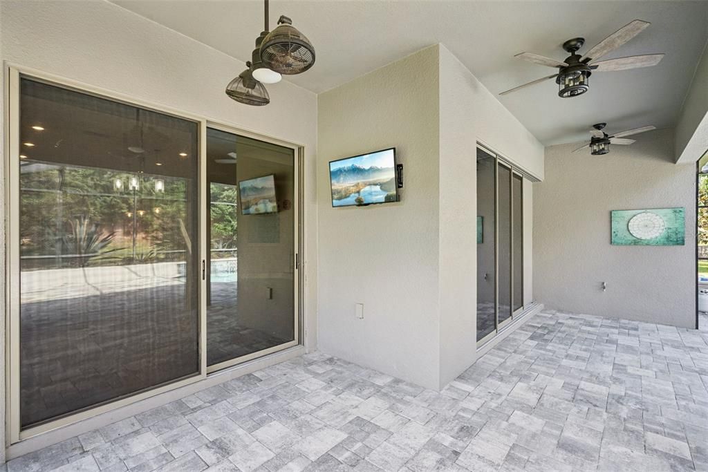 En Venta: $744,900 (4 camas, 3 baños, 3011 Pies cuadrados)