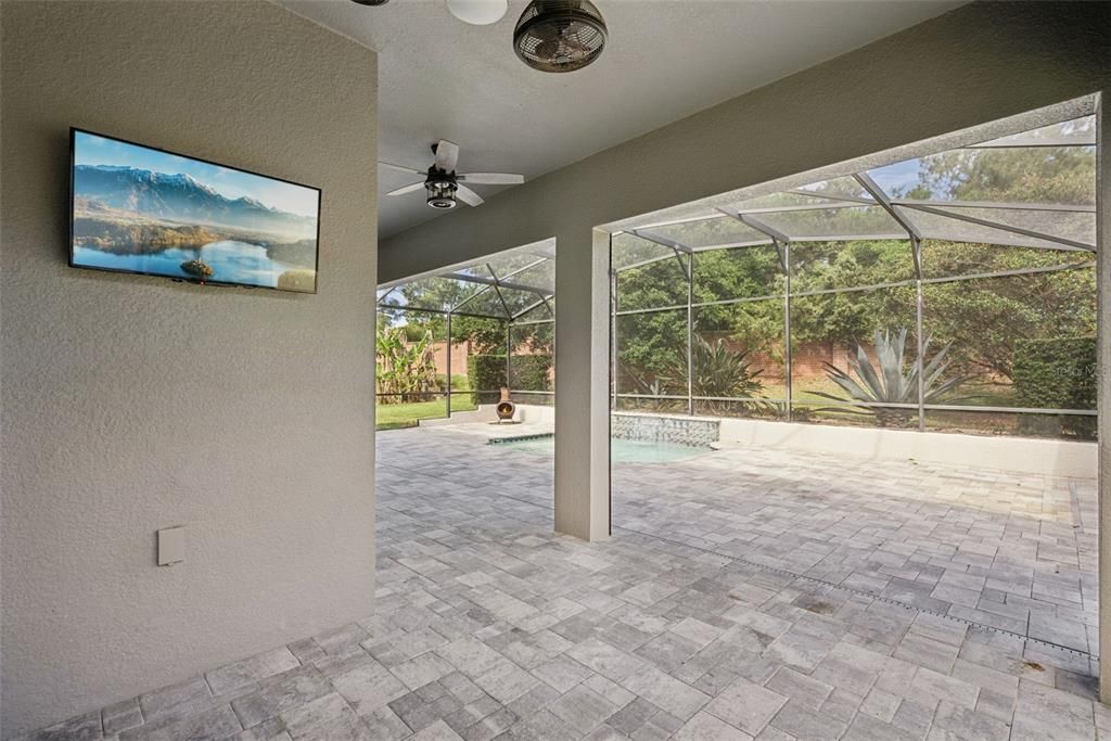 En Venta: $744,900 (4 camas, 3 baños, 3011 Pies cuadrados)