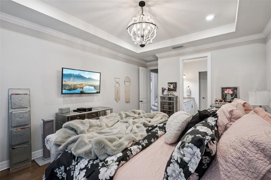 En Venta: $744,900 (4 camas, 3 baños, 3011 Pies cuadrados)