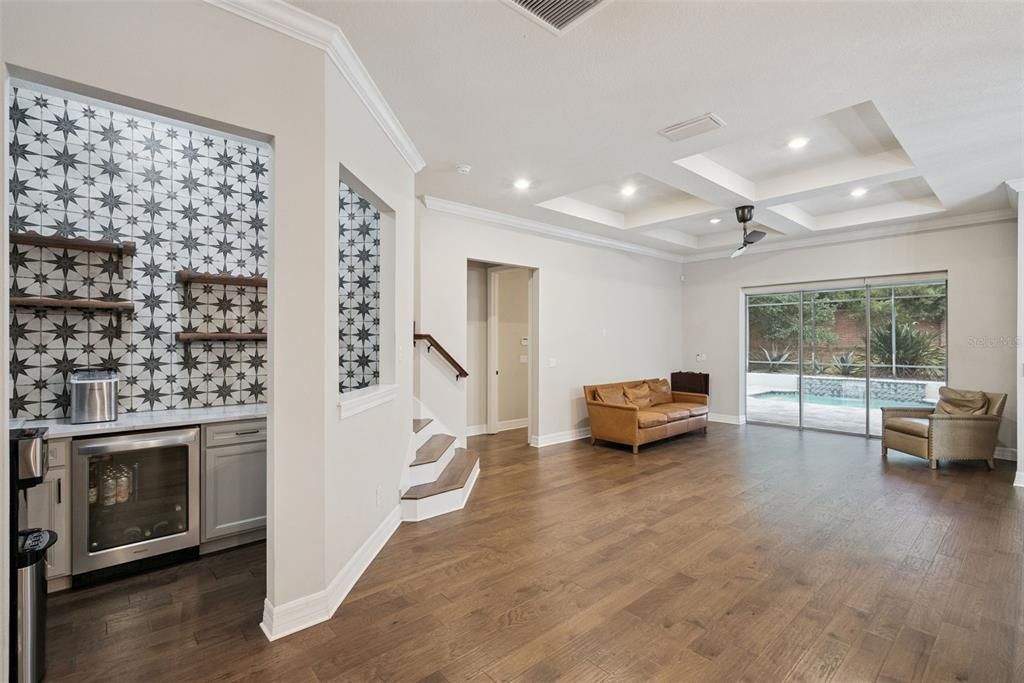 En Venta: $744,900 (4 camas, 3 baños, 3011 Pies cuadrados)