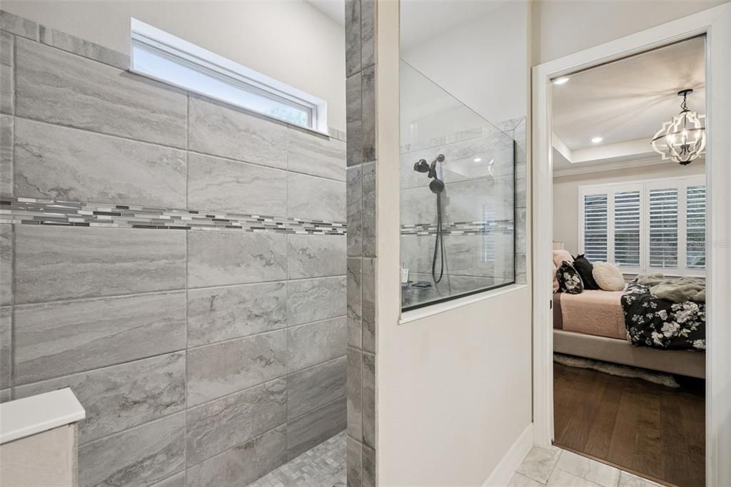 En Venta: $744,900 (4 camas, 3 baños, 3011 Pies cuadrados)