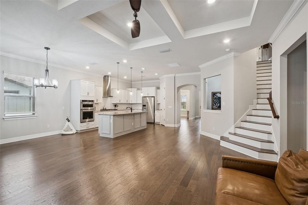 En Venta: $744,900 (4 camas, 3 baños, 3011 Pies cuadrados)