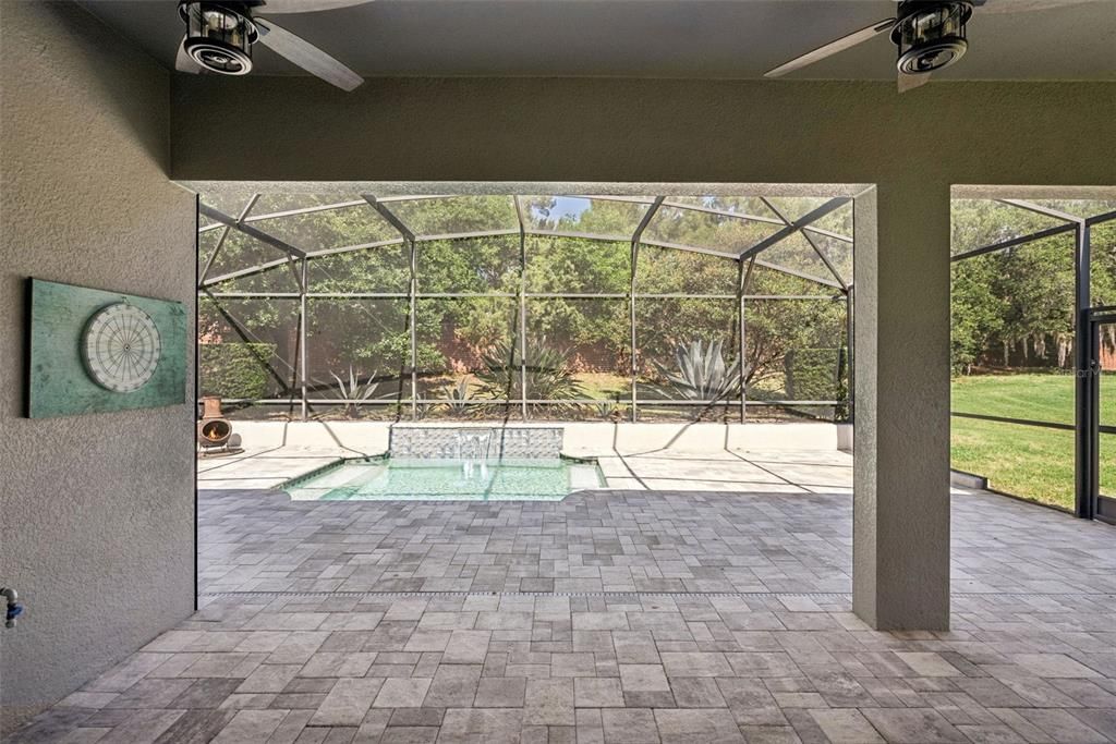 En Venta: $744,900 (4 camas, 3 baños, 3011 Pies cuadrados)