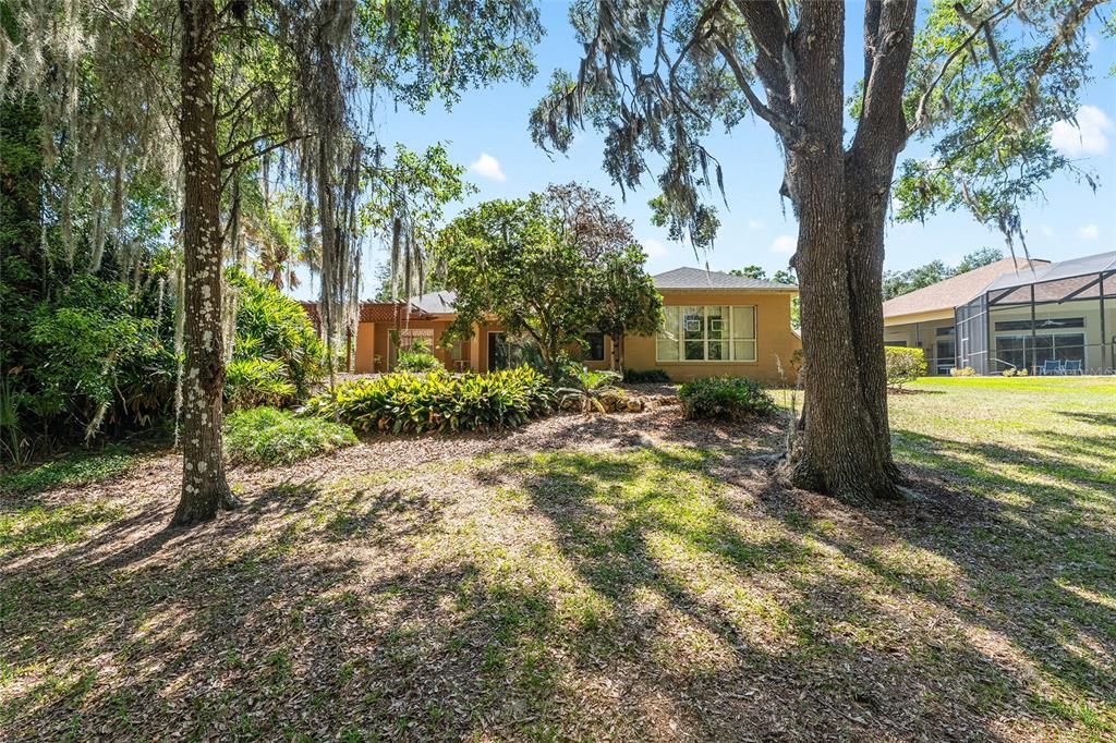 Active With Contract: $342,000 (2 beds, 2 baths, 2490 Square Feet)