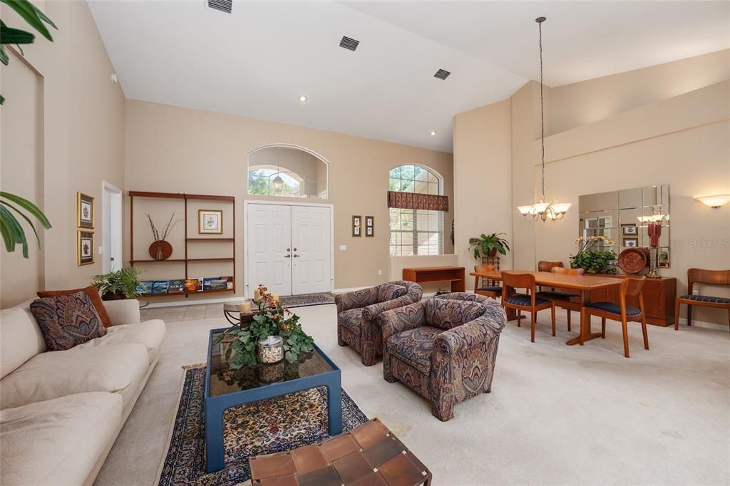 Active With Contract: $342,000 (2 beds, 2 baths, 2490 Square Feet)