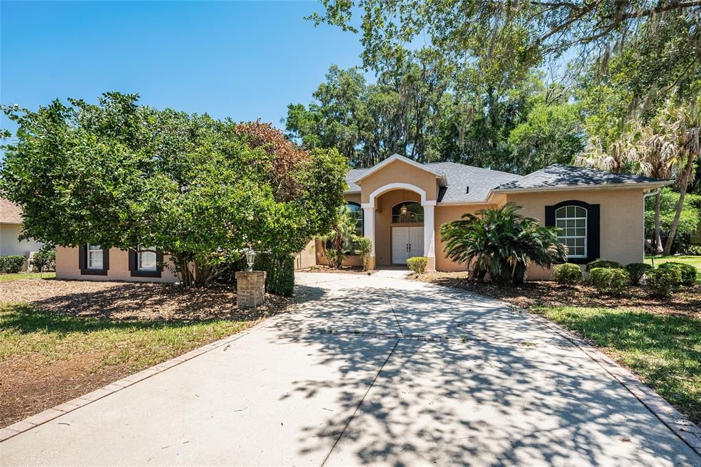 Active With Contract: $342,000 (2 beds, 2 baths, 2490 Square Feet)