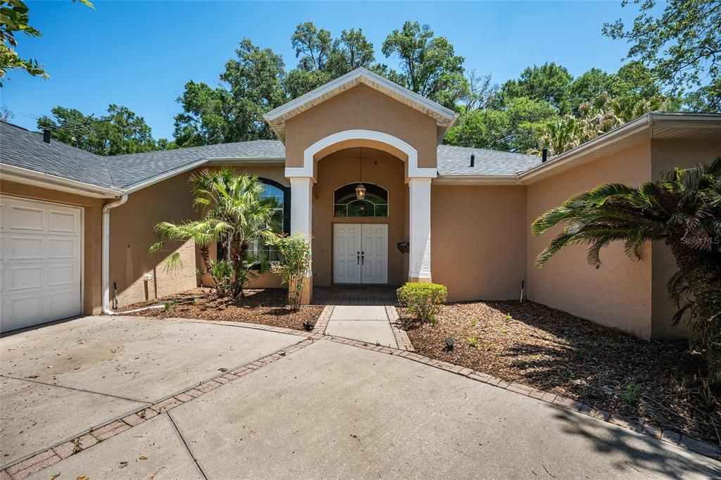 Active With Contract: $342,000 (2 beds, 2 baths, 2490 Square Feet)