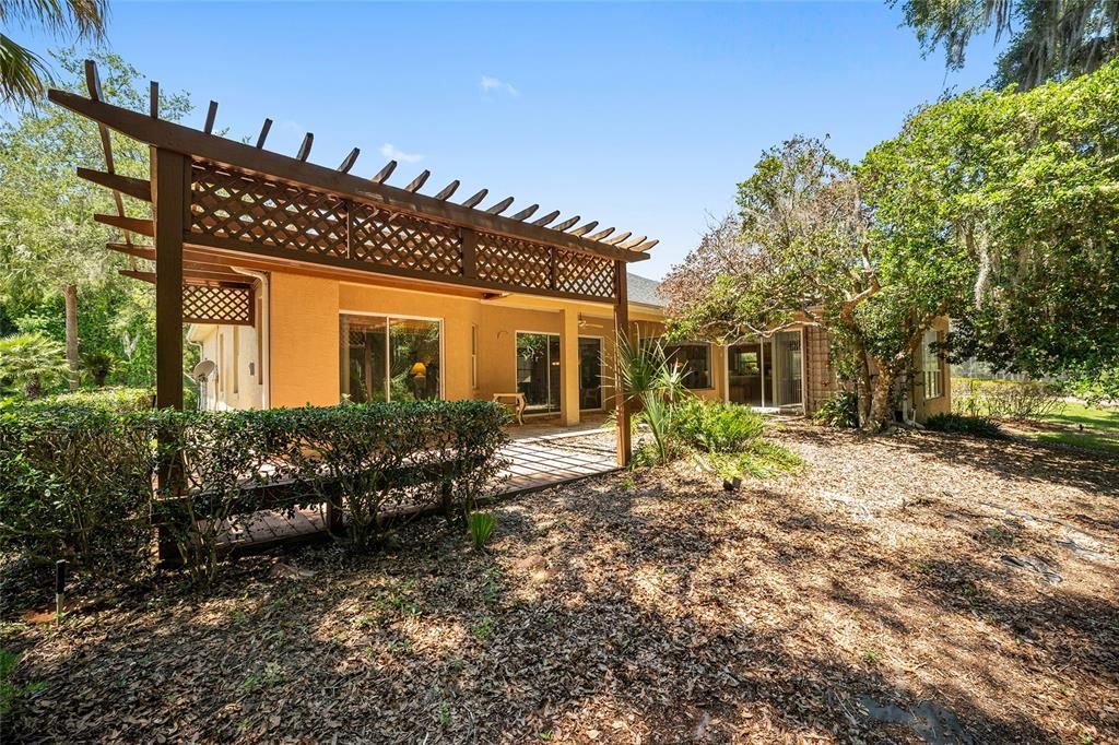 Active With Contract: $342,000 (2 beds, 2 baths, 2490 Square Feet)