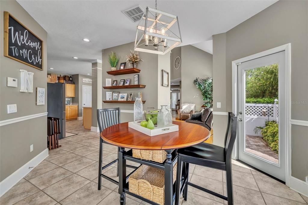 Active With Contract: $829,999 (3 beds, 2 baths, 2078 Square Feet)