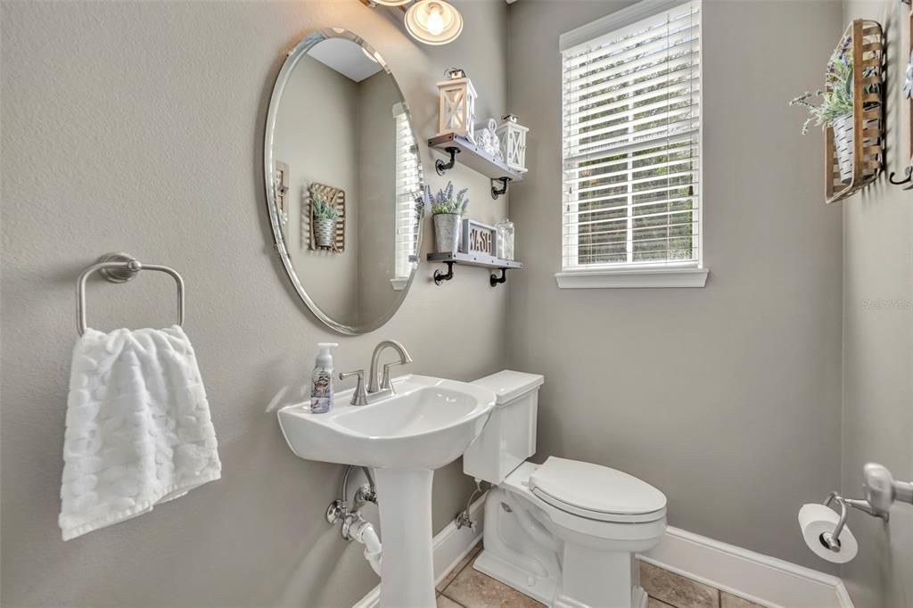 Active With Contract: $829,999 (3 beds, 2 baths, 2078 Square Feet)