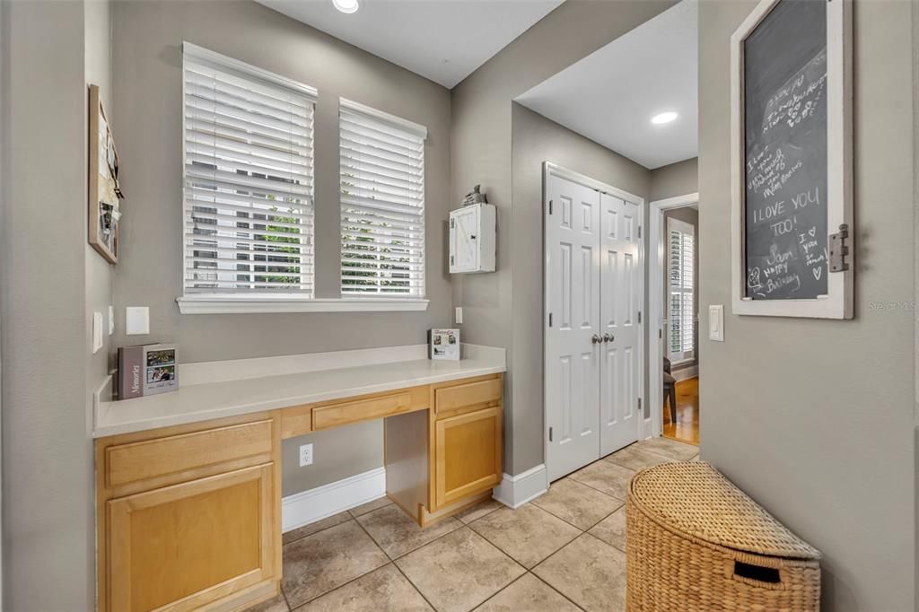 Active With Contract: $829,999 (3 beds, 2 baths, 2078 Square Feet)