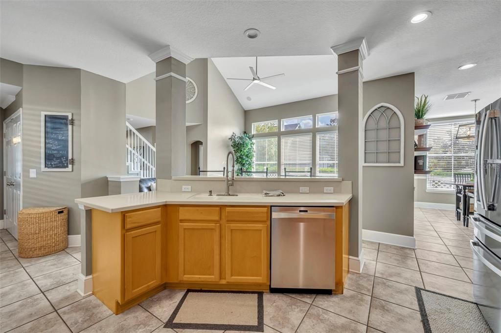 Active With Contract: $829,999 (3 beds, 2 baths, 2078 Square Feet)