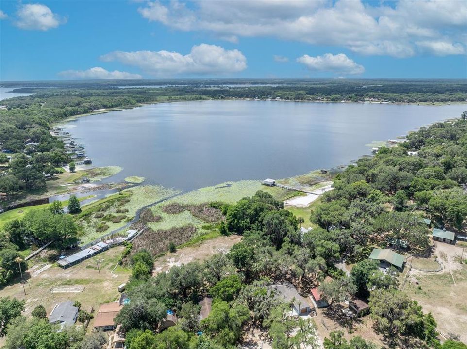En Venta: $470,000 (4 camas, 2 baños, 2196 Pies cuadrados)