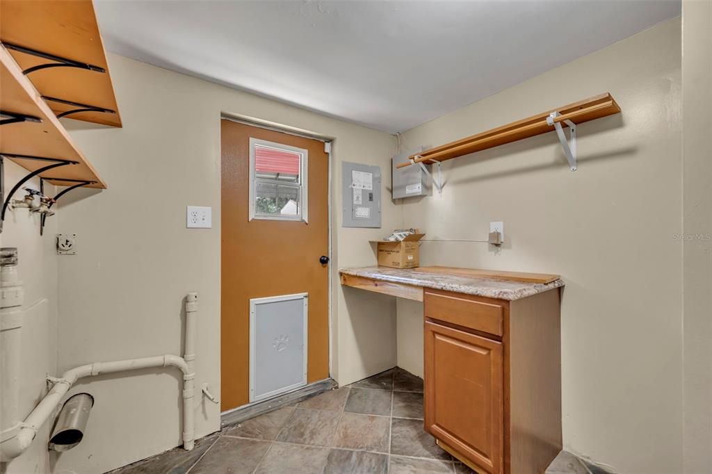 En Venta: $470,000 (4 camas, 2 baños, 2196 Pies cuadrados)