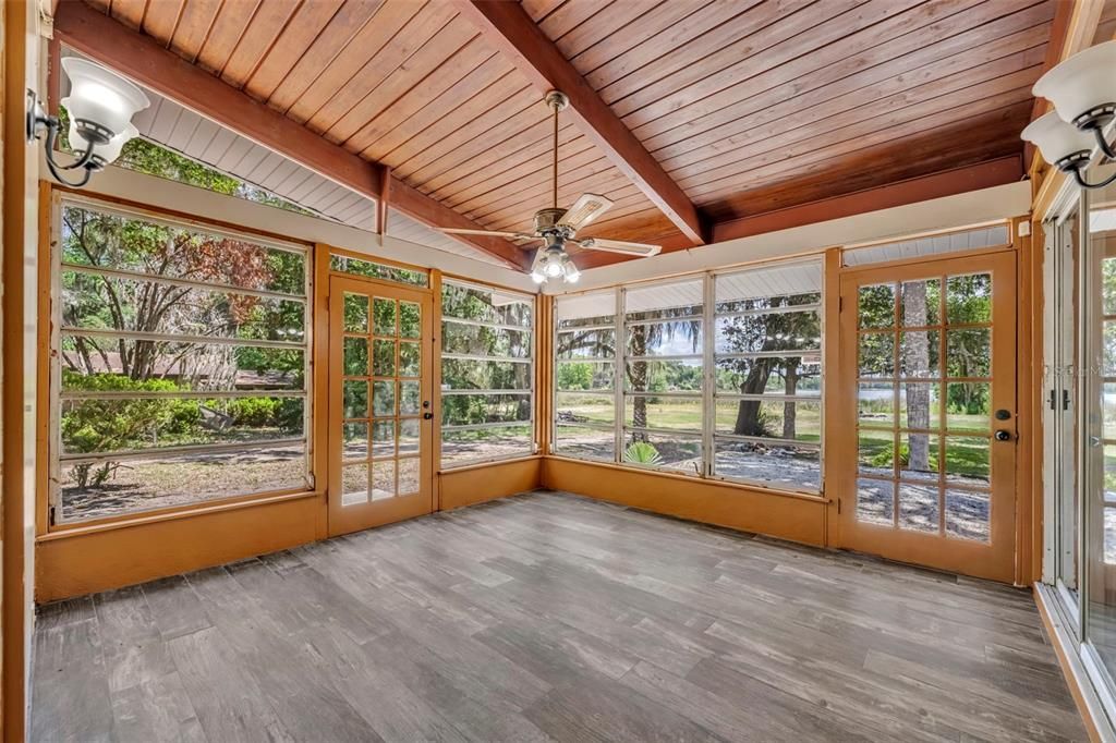En Venta: $470,000 (4 camas, 2 baños, 2196 Pies cuadrados)