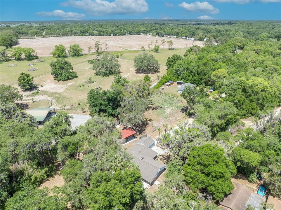 En Venta: $470,000 (4 camas, 2 baños, 2196 Pies cuadrados)