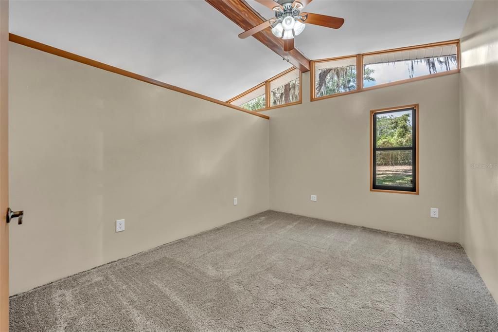 En Venta: $470,000 (4 camas, 2 baños, 2196 Pies cuadrados)