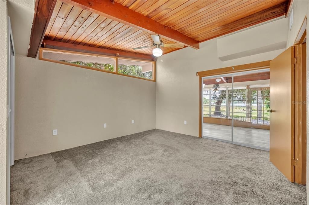 En Venta: $470,000 (4 camas, 2 baños, 2196 Pies cuadrados)