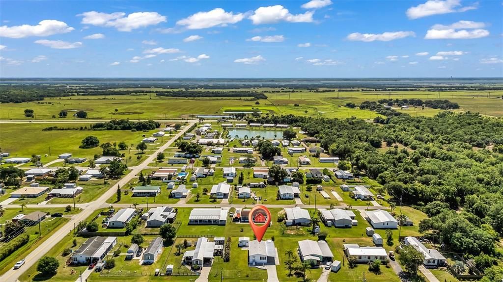 На продажу: $179,900 (2 спален, 2 ванн, 1056 Квадратных фут)