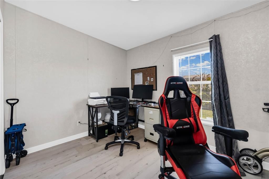 На продажу: $179,900 (2 спален, 2 ванн, 1056 Квадратных фут)