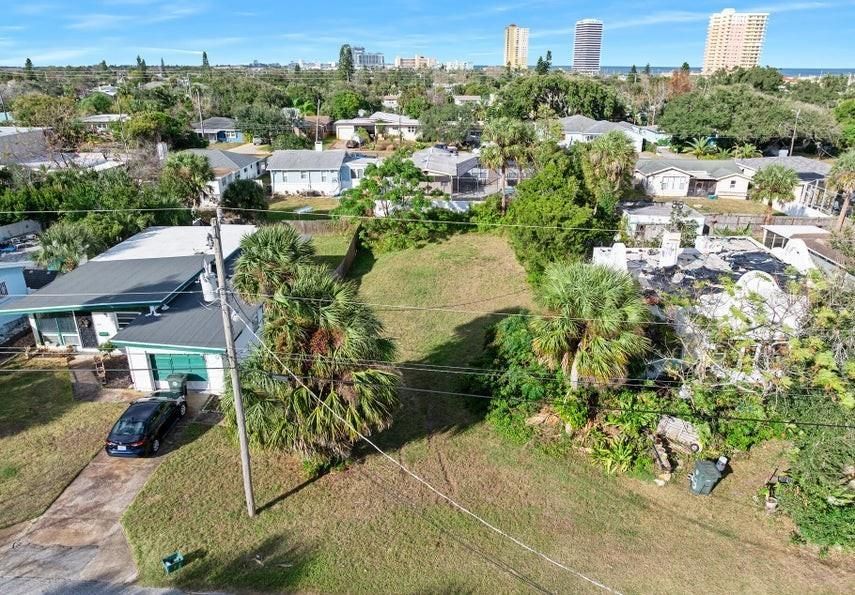 For Sale: $119,900 (0.14 acres)
