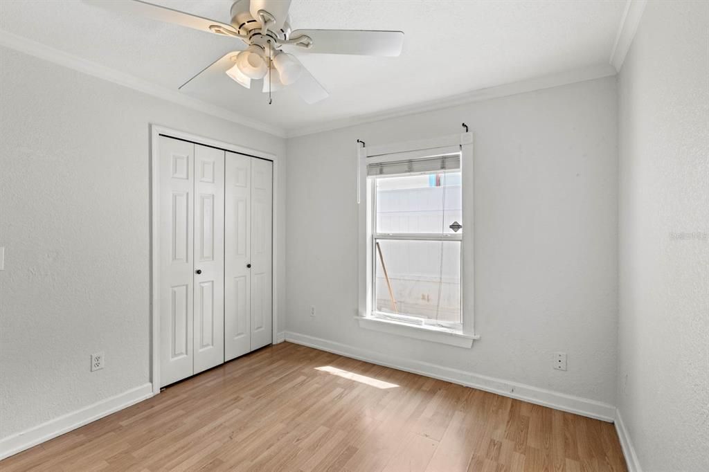 Active With Contract: $1,750 (2 beds, 2 baths, 890 Square Feet)
