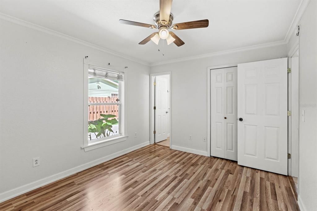 Active With Contract: $1,750 (2 beds, 2 baths, 890 Square Feet)