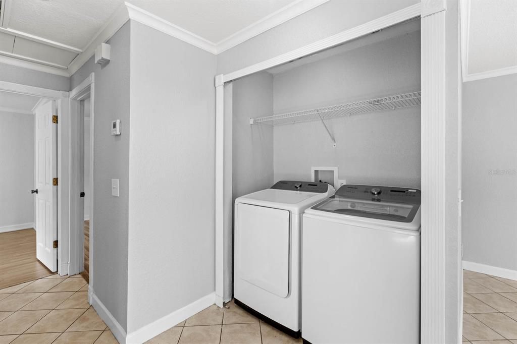 Active With Contract: $1,750 (2 beds, 2 baths, 890 Square Feet)