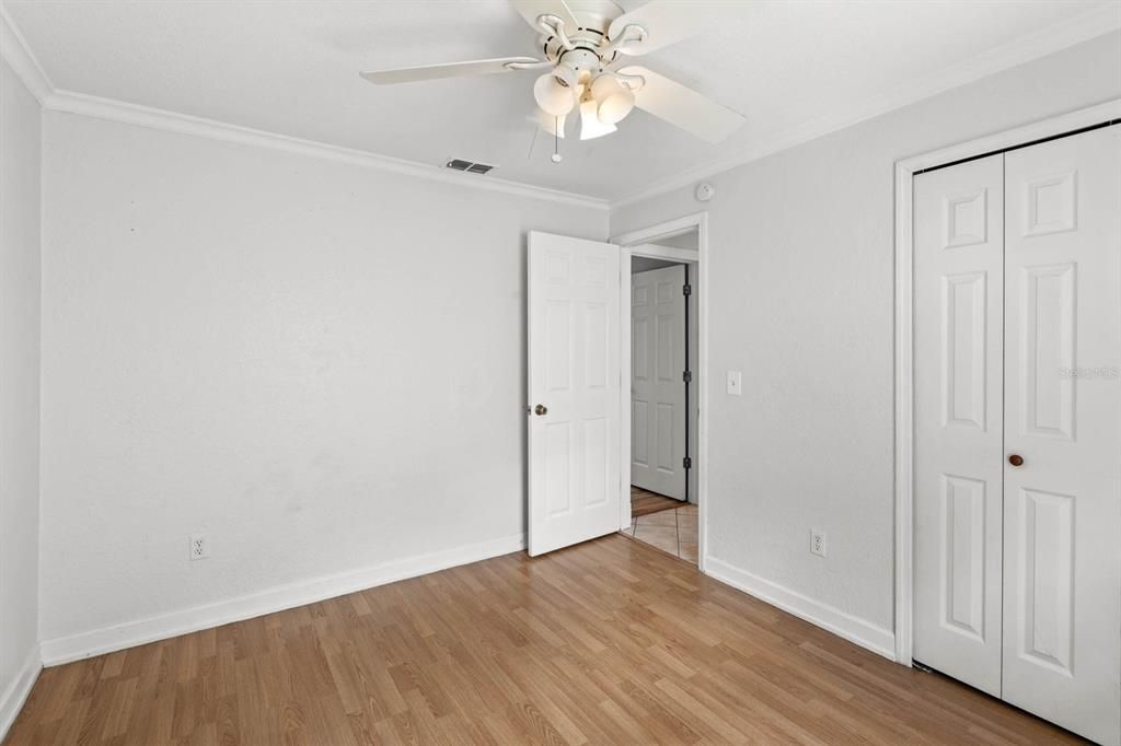 Active With Contract: $1,750 (2 beds, 2 baths, 890 Square Feet)