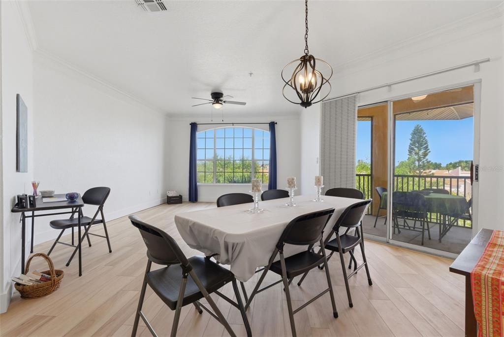 En Venta: $259,000 (2 camas, 2 baños, 1153 Pies cuadrados)
