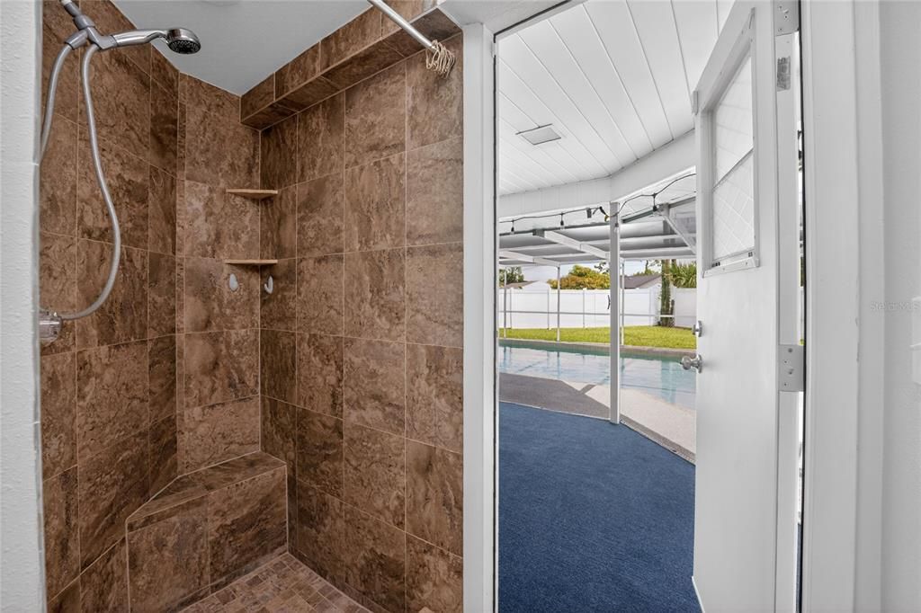 En Venta: $333,000 (2 camas, 2 baños, 1211 Pies cuadrados)