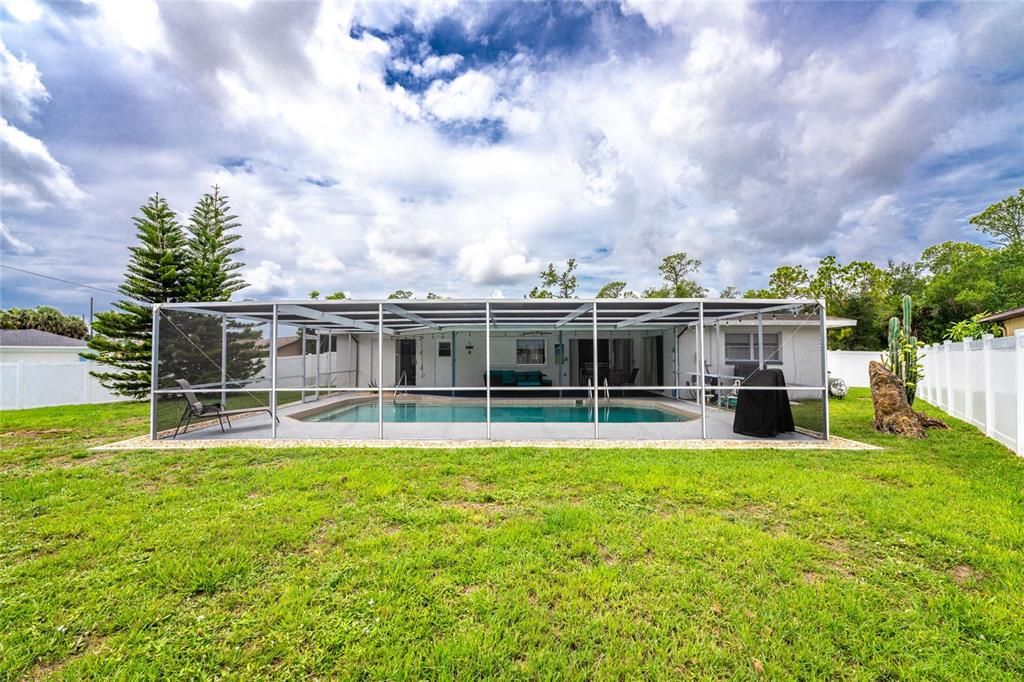 En Venta: $333,000 (2 camas, 2 baños, 1211 Pies cuadrados)