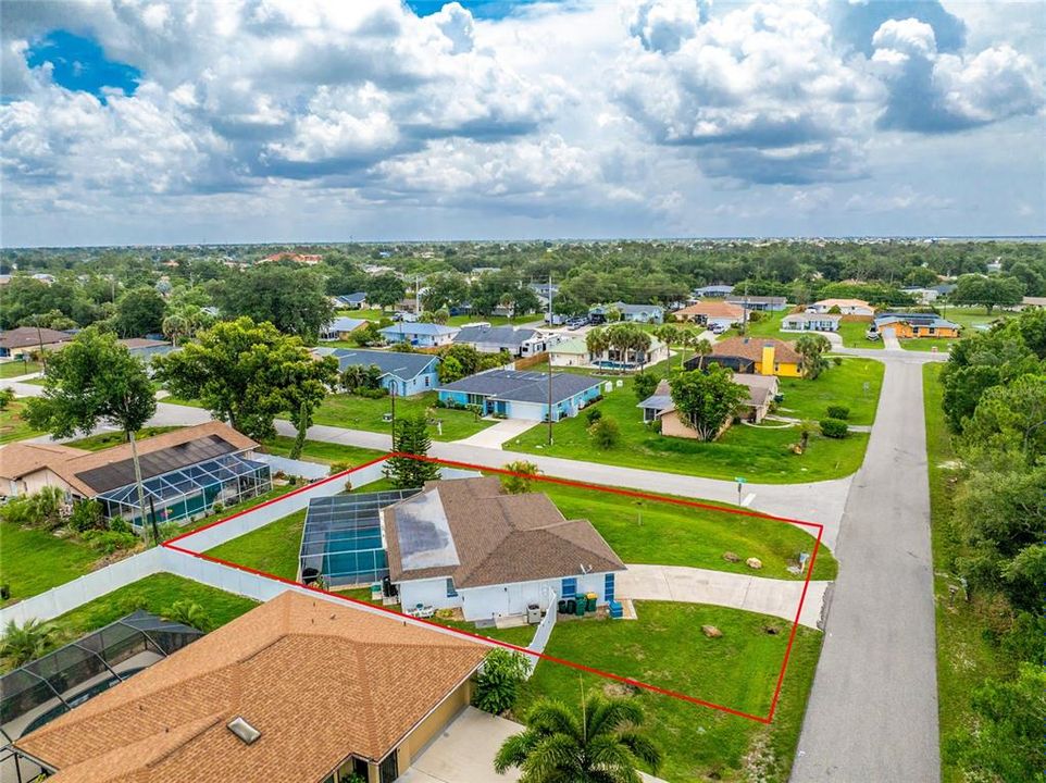 En Venta: $333,000 (2 camas, 2 baños, 1211 Pies cuadrados)