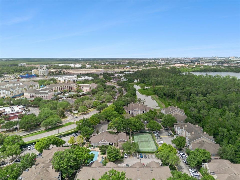 For Sale: $184,900 (1 beds, 1 baths, 721 Square Feet)