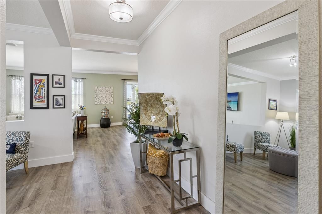 На продажу: $369,900 (3 спален, 2 ванн, 1894 Квадратных фут)