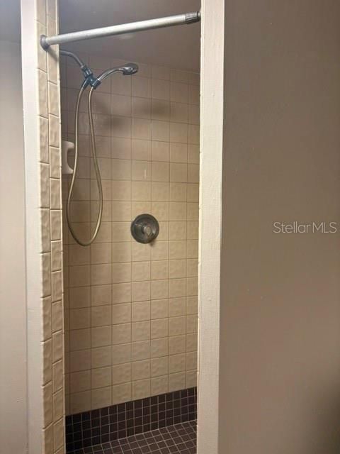 В аренду: $1,250 (1 спален, 1 ванн, 870 Квадратных фут)