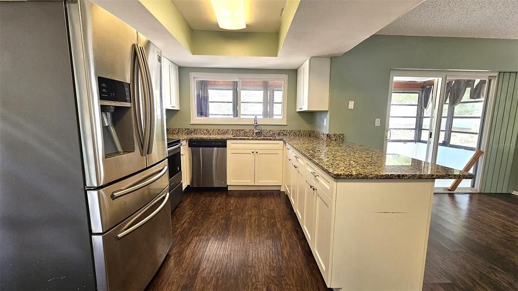 В аренду: $1,995 (3 спален, 2 ванн, 1866 Квадратных фут)