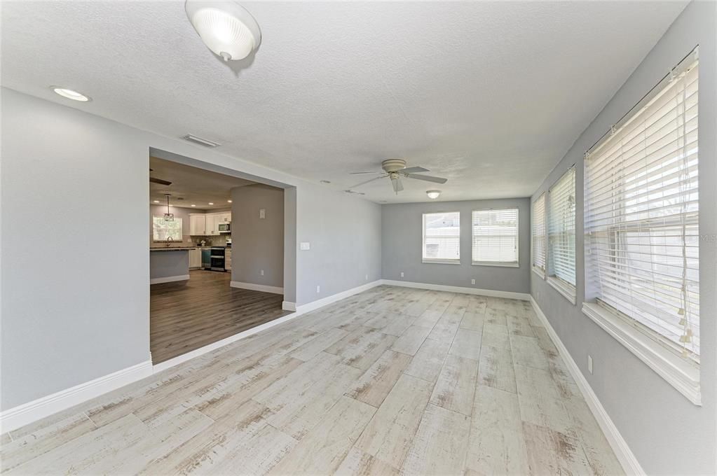 For Sale: $599,900 (3 beds, 2 baths, 1776 Square Feet)