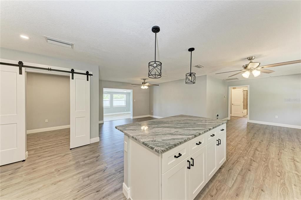 For Sale: $599,900 (3 beds, 2 baths, 1776 Square Feet)