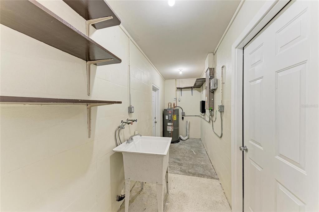 For Sale: $599,900 (3 beds, 2 baths, 1776 Square Feet)