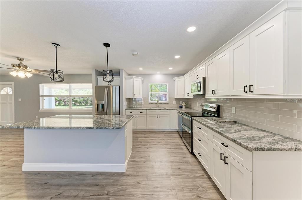 For Sale: $599,900 (3 beds, 2 baths, 1776 Square Feet)