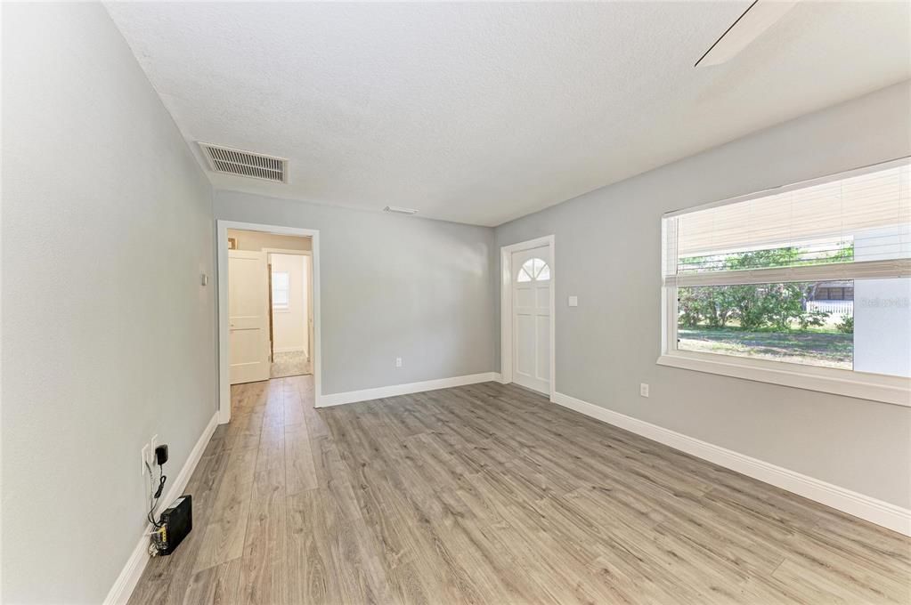 For Sale: $599,900 (3 beds, 2 baths, 1776 Square Feet)