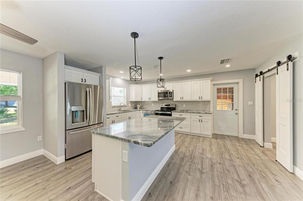 For Sale: $599,900 (3 beds, 2 baths, 1776 Square Feet)