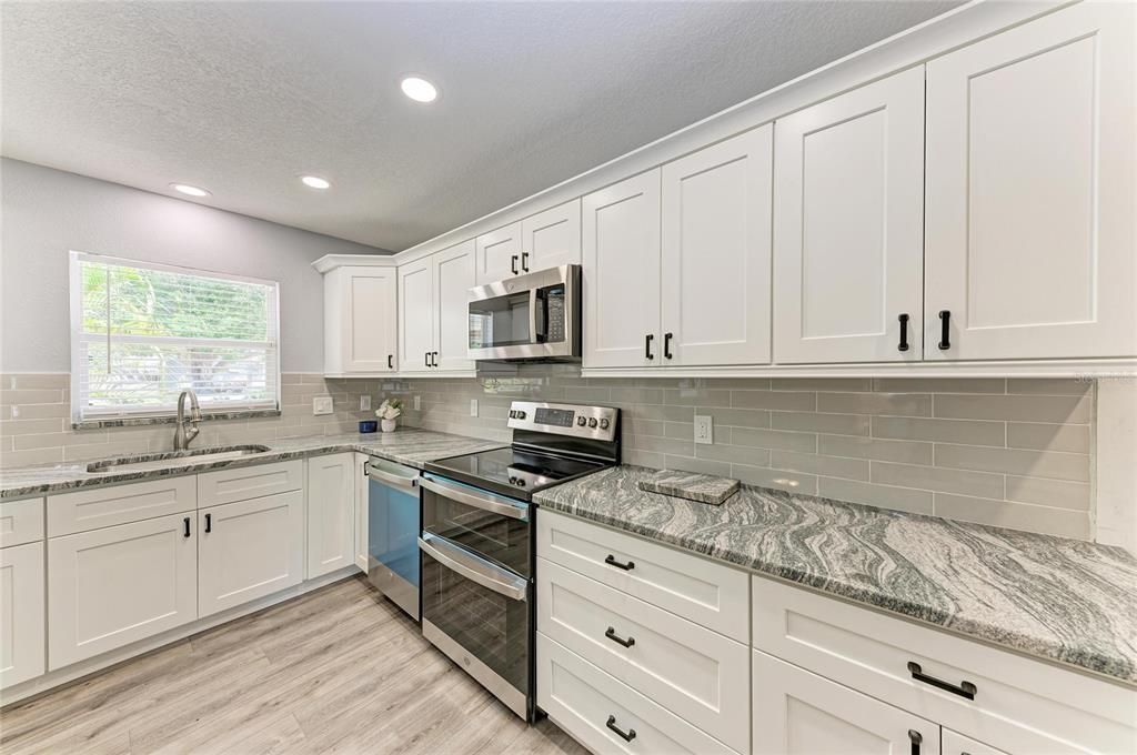 For Sale: $599,900 (3 beds, 2 baths, 1776 Square Feet)