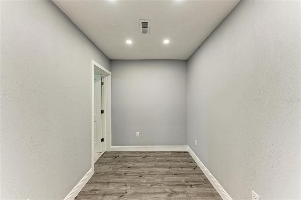 For Sale: $599,900 (3 beds, 2 baths, 1776 Square Feet)