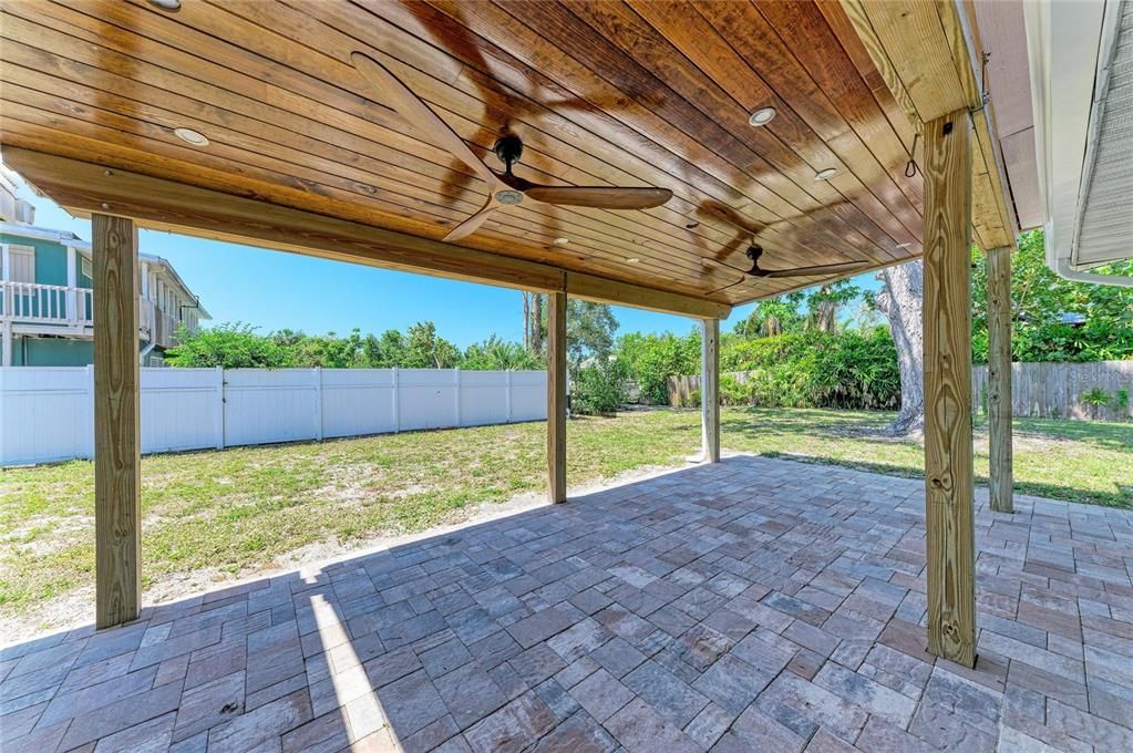 For Sale: $599,900 (3 beds, 2 baths, 1776 Square Feet)