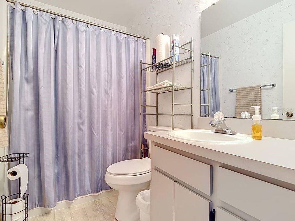 На продажу: $235,000 (2 спален, 2 ванн, 1162 Квадратных фут)