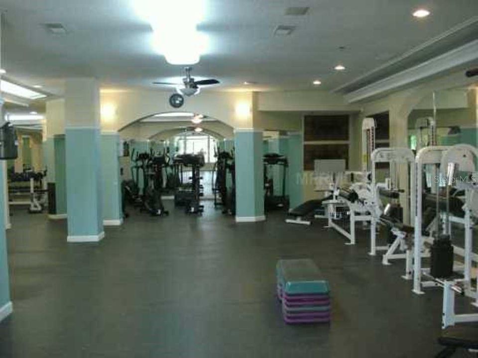 Active With Contract: $1,575 (2 beds, 1 baths, 1021 Square Feet)