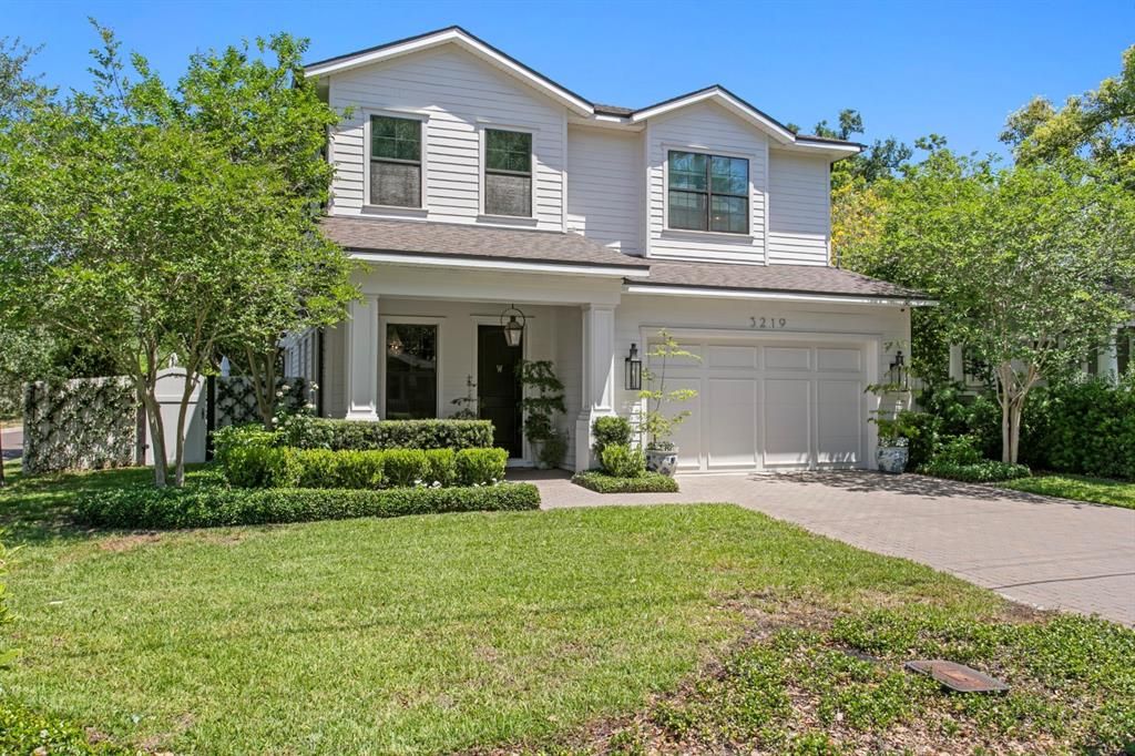 Active With Contract: $1,890,000 (4 beds, 3 baths, 2750 Square Feet)