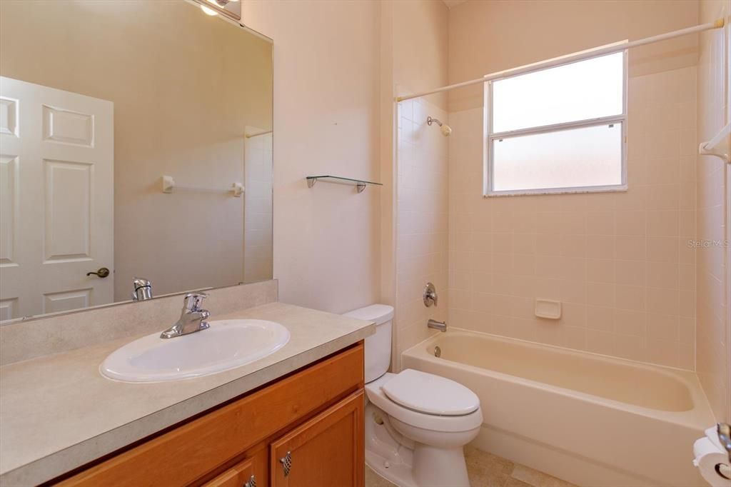 For Rent: $2,200 (3 beds, 2 baths, 1671 Square Feet)